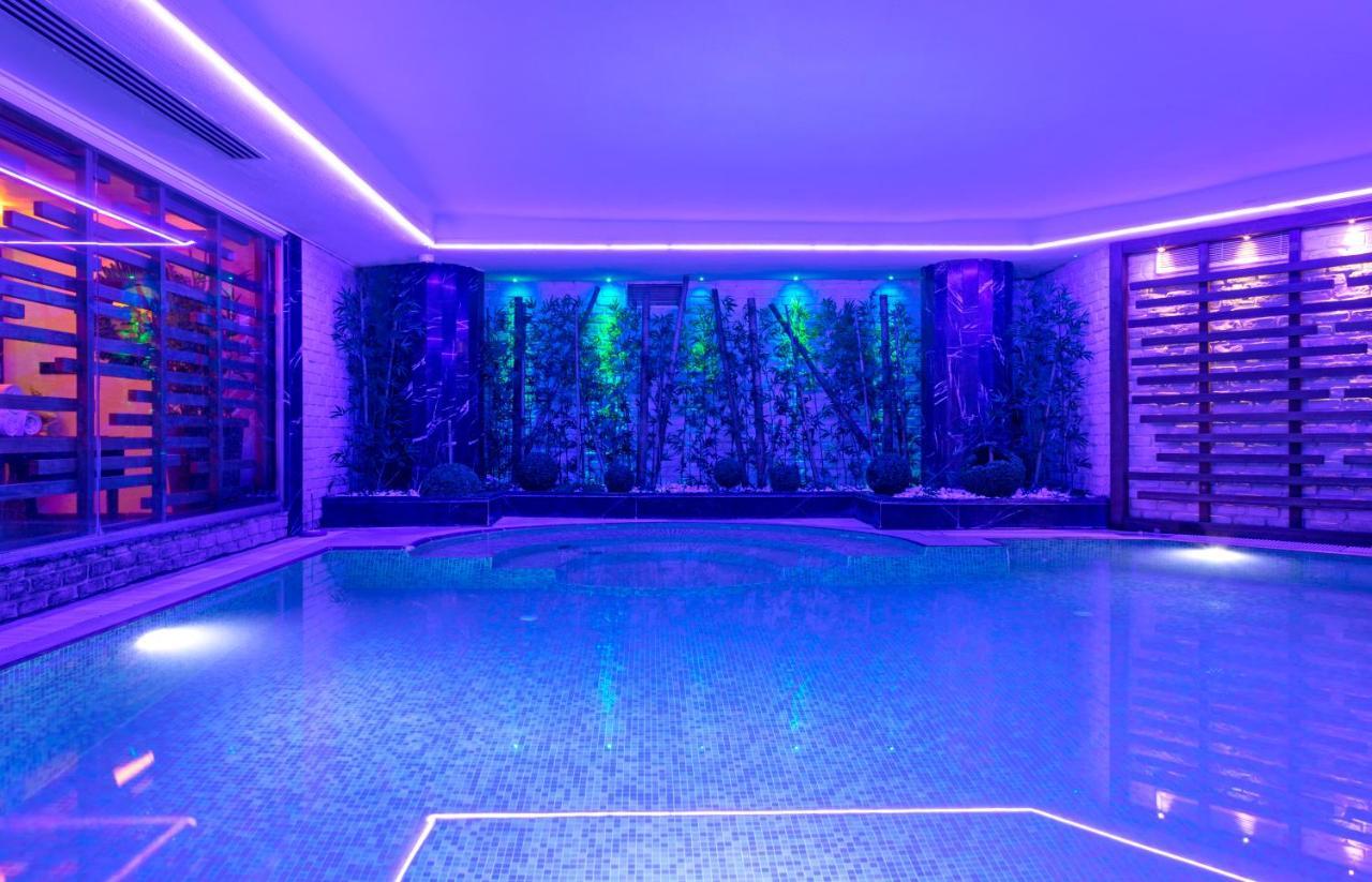 Mercure Istanbul Bomonti Εξωτερικό φωτογραφία The pool at the Mandarin Oriental, Munich