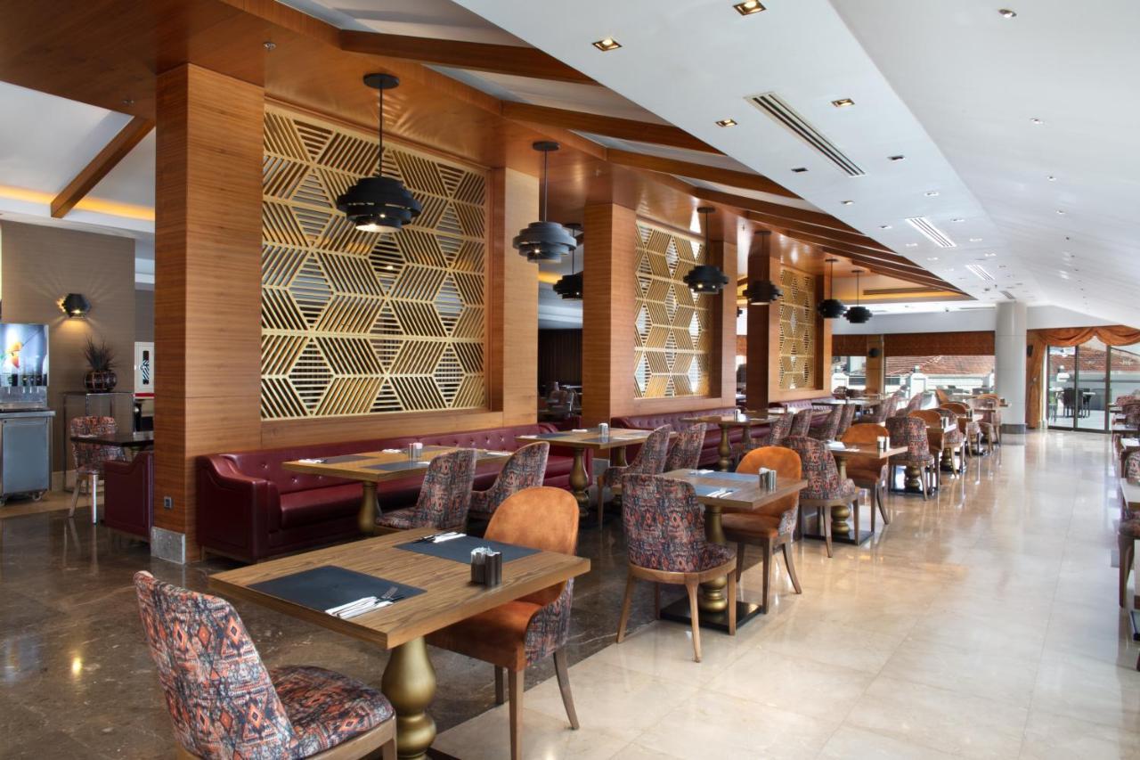 Mercure Istanbul Bomonti Εξωτερικό φωτογραφία The restaurant