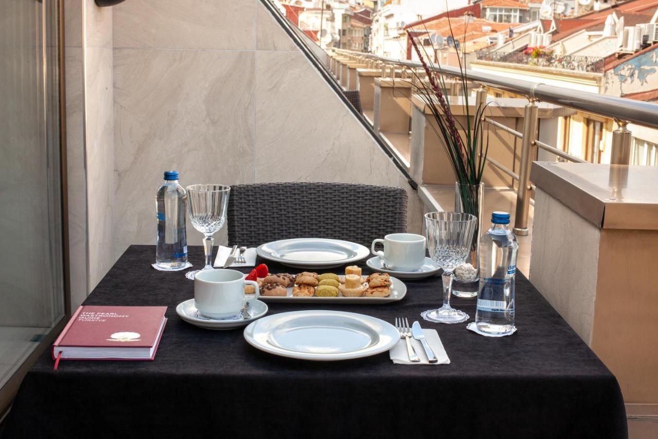 Mercure Istanbul Bomonti Εξωτερικό φωτογραφία A breakfast table
