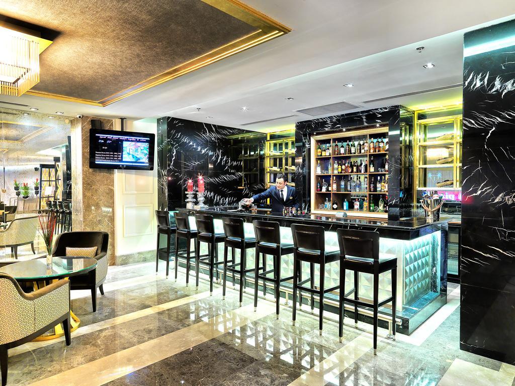 Mercure Istanbul Bomonti Εξωτερικό φωτογραφία The bar at the lobby